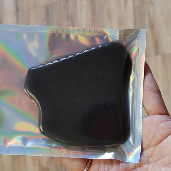 GuaSha Tool - Bian (to releive facial tension/inflammation) - Picture 2 of 2